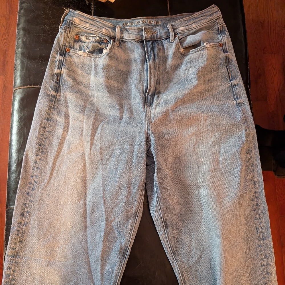 GUC American Eagle Outfitters Baggy Light Blue Jeans Size 14